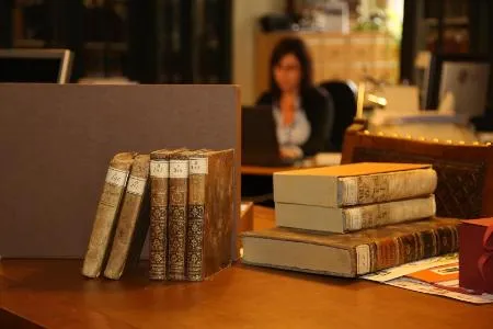 Diputación de Segovia convoca bolsa de empleo en Turismo y plaza de Archivo y Biblioteca