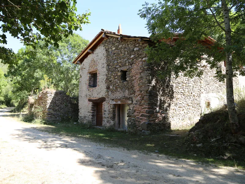 Las Aldeas de Ezcaray: un tesoro natural y arquitectónico en La Rioja