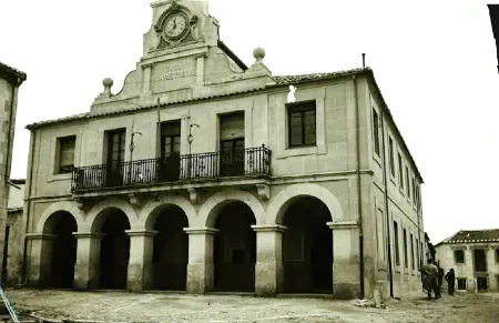 Cabezuela: Un Viaje Histórico a Través de Documentos y Tradiciones
