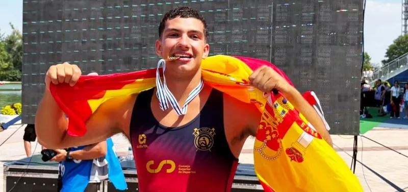 Juan Jesús Ortega Fernández, remero de Tomares, se corona Campeón del Mundo Sub19