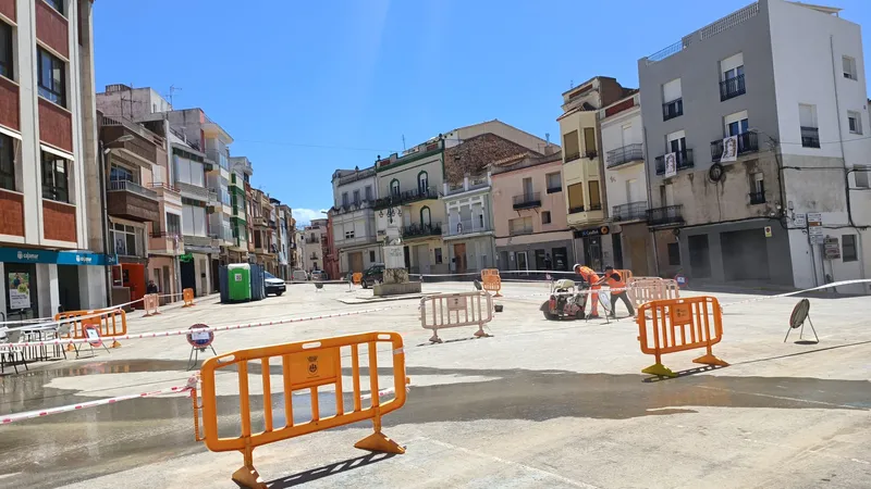 Cabanes invierte más de 300.000 euros en la reurbanización de la plaza Els Hostals y la calle la Cava