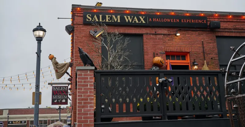 Salem presenta su 'Witch Village Halloweentown' con atracciones y tiendas temáticas