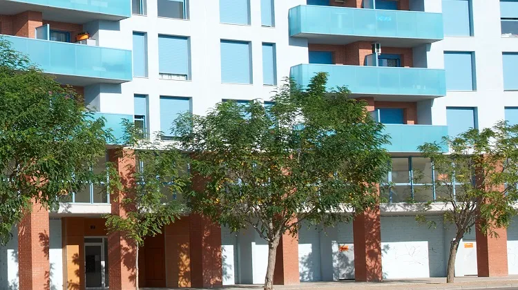 Cataluña impulsa el derecho a la vivienda con ayudas y más parque público