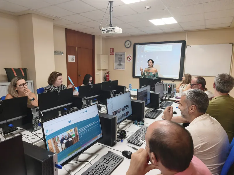 La Diputación de Alicante forma a 15 municipios en transparencia y buen gobierno