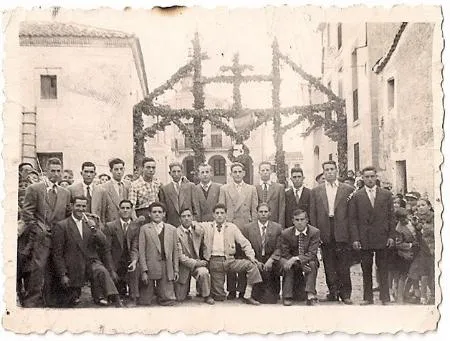 Cabezuela celebra sus tradiciones más arraigadas: del Arco de los Quintos a la Cabalgata de Reyes