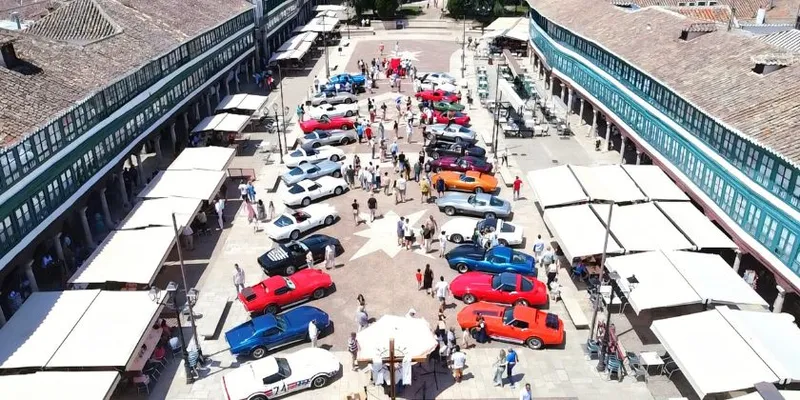 Almagro acoge la II Concentración de Chevrolet Corvette C3 con más de treinta vehículos