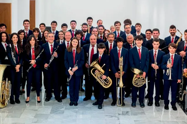 La Banda Municipal de Irun ofrece un concierto gratuito en el barrio de Santiago