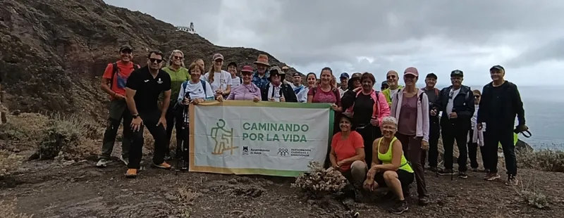 Ruta de senderismo Chamorga-Roque Bermejo en Adeje atrae a amantes de la naturaleza