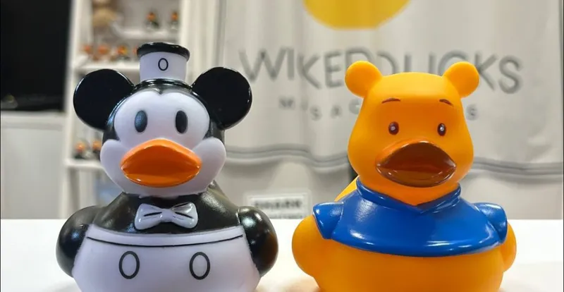 Wicked Ducks abre tienda de patos de lujo en Salem con diseños exclusivos