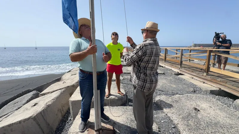 Alajeró renueva su Bandera Azul en Playa de Santiago por decimosexto año consecutivo