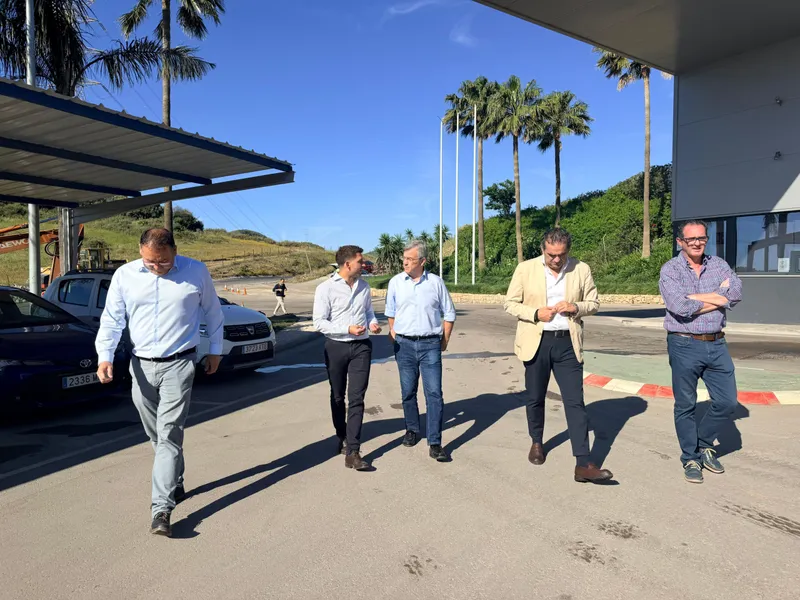 Avanzan las obras del Camino de los Pedregales, vía clave entre Casares y Estepona