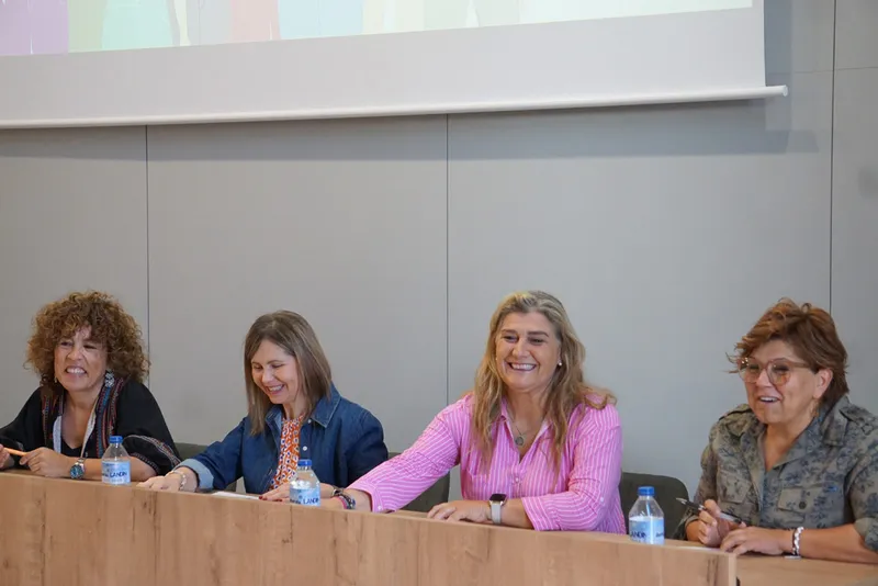 La Diputación de Pontevedra impulsa la formación femenina en Deza con el programa +Xuntas
