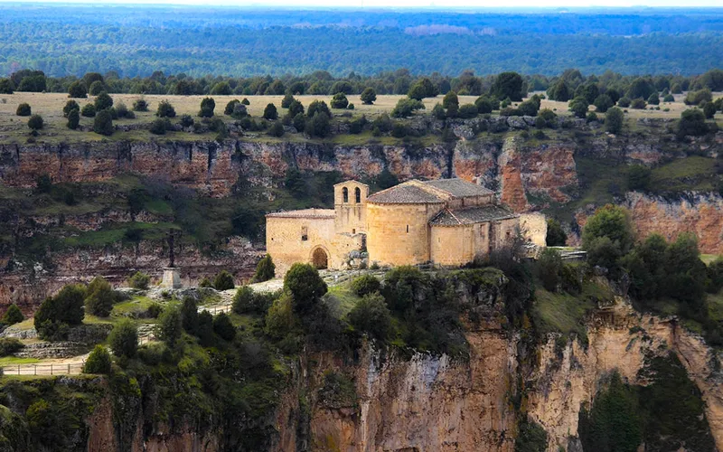 Excursión cultural a la Ermita de San Frutos con visita teatralizada