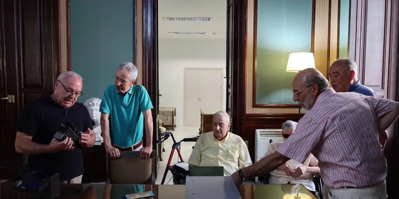 El Archivo Histórico de Utrera se enriquece con 457 piezas donadas por una familia local