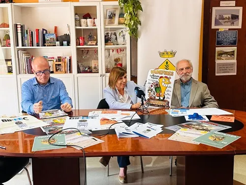 Canyelles celebra la 12ª edición de VADEFIRES con gastronomía, arte y motor