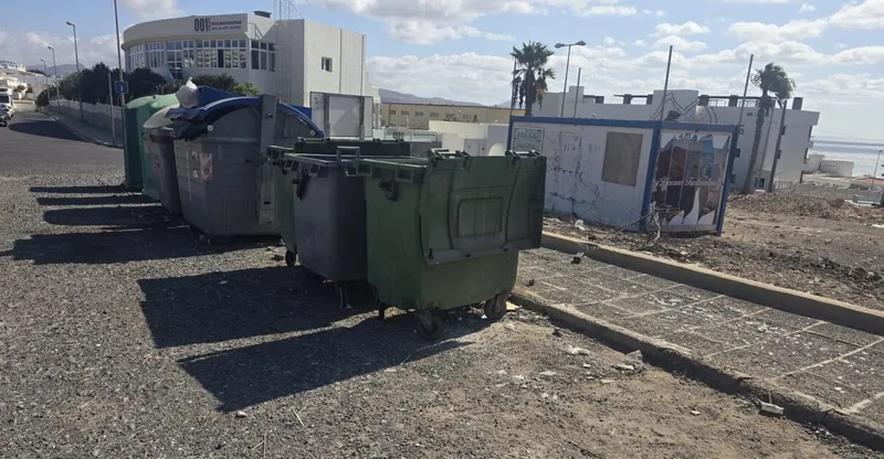 Pájara retira más de 10 toneladas de escombros y enseres en diez días