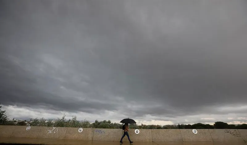 Alerta naranja por lluvias intensas en el levante almeriense y avisos amarillos en otras provincias andaluzas