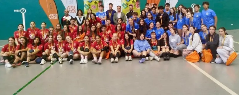 El Tiemblo triunfa en las finales provinciales de voleibol escolar