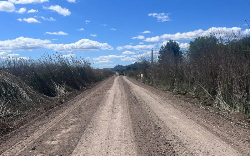Villena invierte 200.000 euros en la mejora de diez caminos rurales clave