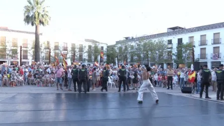 Manzanares condena los incidentes en un espectáculo cultural