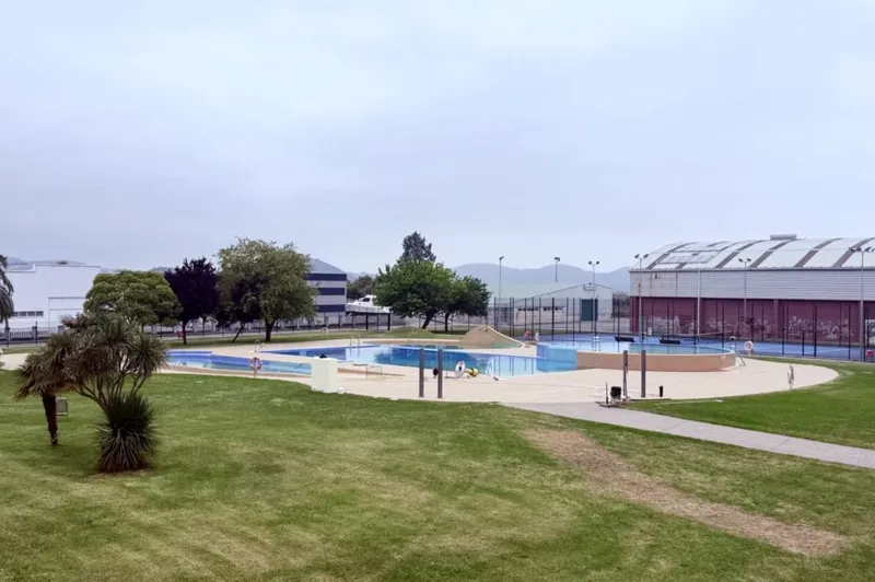 Colindres abre sus piscinas municipales descubiertas el 19 de junio con nuevos cursos de verano