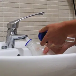 Adeje refuerza el control de la calidad del agua potable y de baño