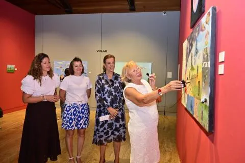 La Diputación de Palencia exhibe la obra de Mercedes Maté inspirada en la naturaleza y el cosmos