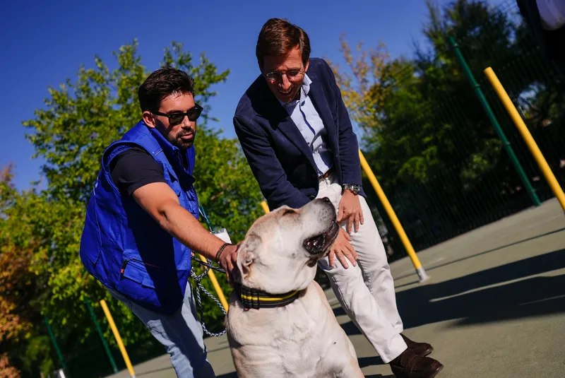 El Centro de Protección Animal de Madrid celebra 20 años de servicio y adopción responsable