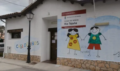 Ambite refuerza su oferta educativa con el CEIP 3 de Mayo y la Casita de Niños Río Tajuña