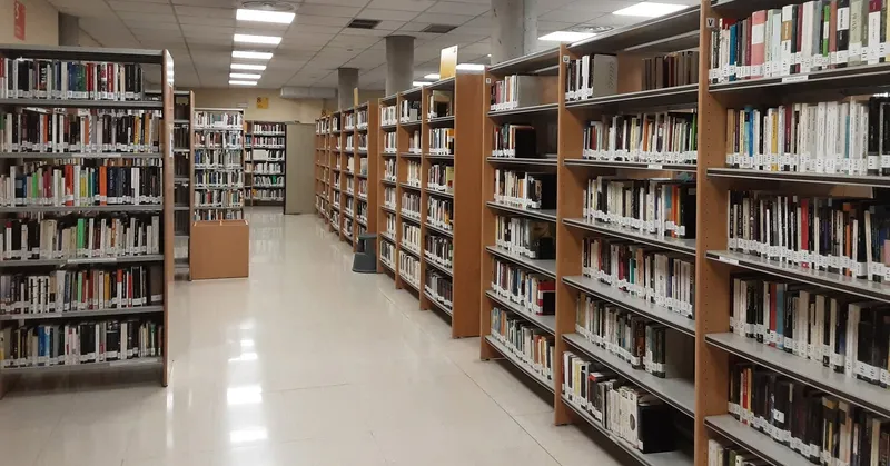La Biblioteca Gerardo Diego de Madrid reabre sus puertas tras una reforma integral