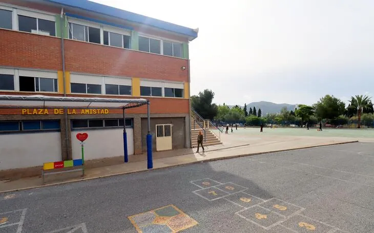 Benidorm destina 160.000 euros a la renovación de la pintura en once centros educativos