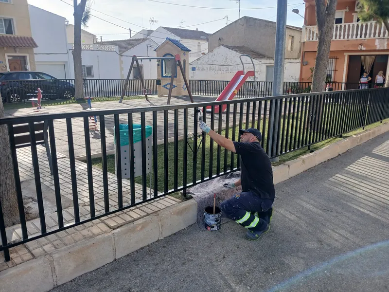 Orihuela mantiene sus infraestructuras con trabajos de mejora en pedanías y costa