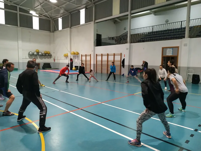 El Pabellón Municipal de Salvaleón abre sus puertas con gimnasio y pistas deportivas