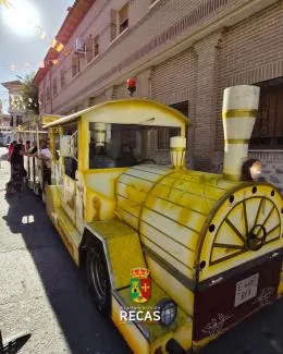 Los mayores de Recas reviven recuerdos en un paseo en trenecito