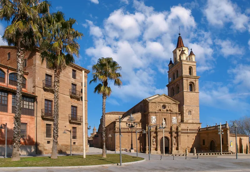 Calahorra invita a descubrir su patrimonio histórico y cultural