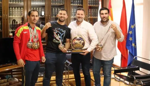 El Ayuntamiento de Tudela homenajea a Johan Jardims, campeón de Europa de Taekwondo
