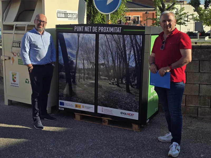 Beniarrés estrena punto limpio móvil para mejorar el reciclaje con fondos europeos