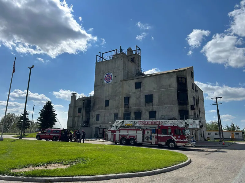 Bomberos de Alicante y Canadá inician un intercambio profesional pionero