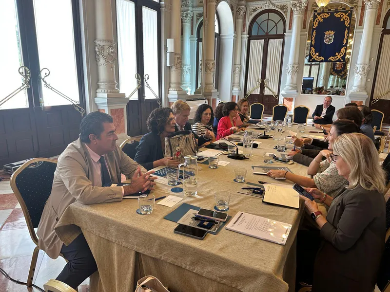 Valladolid participa en Málaga en el debate sobre protección de usuarios vulnerables en la vía
