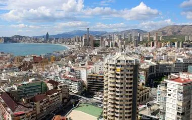 Benidorm sanciona con 100.000 euros viviendas turísticas ilegales