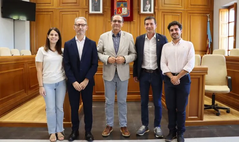 Burjassot y la Universitat de València unen fuerzas para honrar a Vicent Andrés Estellés