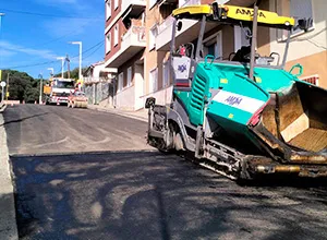 Martorelles inicia la campaña de asfaltado en los barrios del Centre y Sarriera