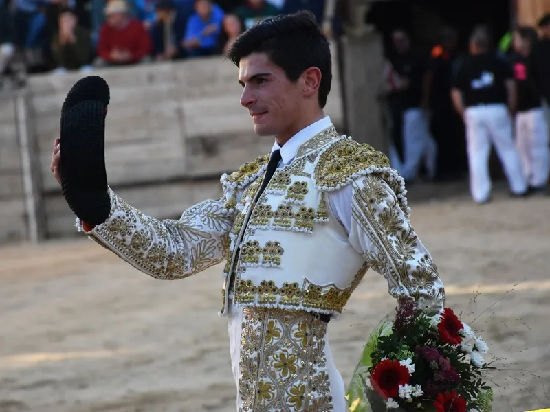 Curro Muñoz triunfa en el I Certamen Taurino La Trilla de Oro en Villamanta