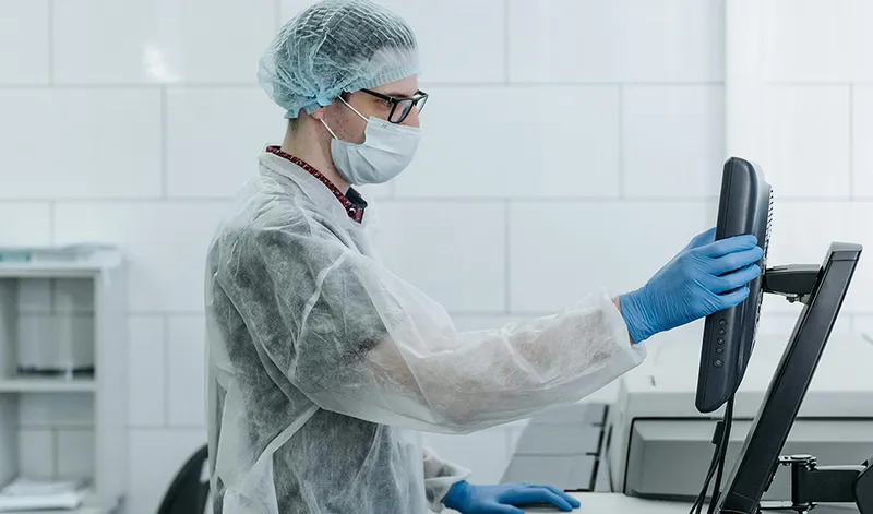 Andalucía impulsa la investigación con 25,4 millones en planes científicos