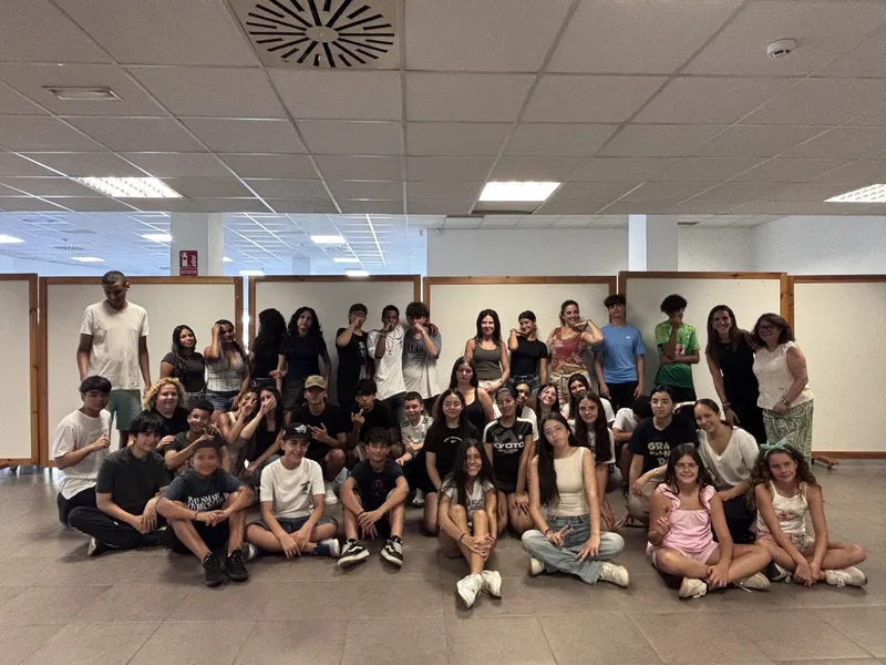 Orihuela lanza 'Conectados', un programa de ocio educativo para adolescentes vulnerables en verano