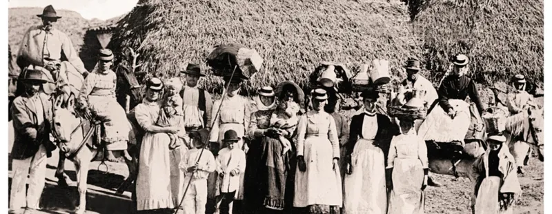 Adeje exhibe la evolución del vestir popular de Tenerife en el siglo XX