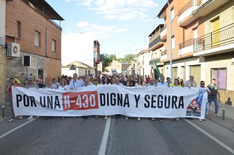Más de 1.500 personas exigen la conversión de la N-430 en autovía A-43