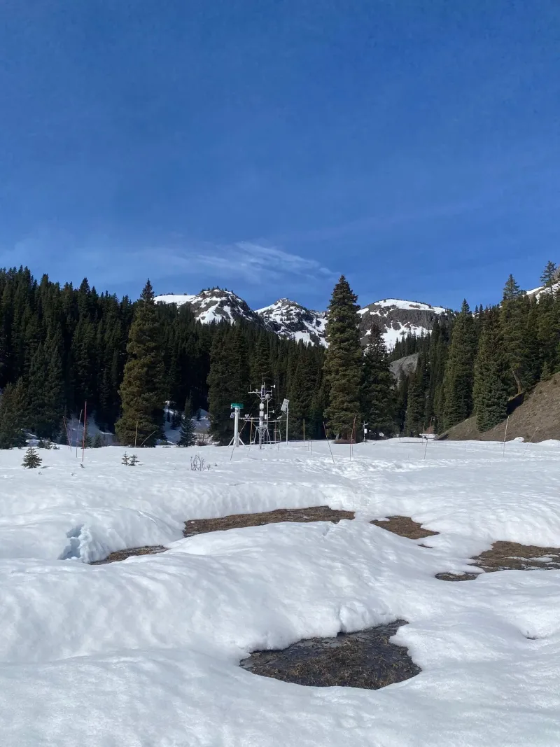 El manto de nieve en Colorado alcanza mínimos históricos en abril