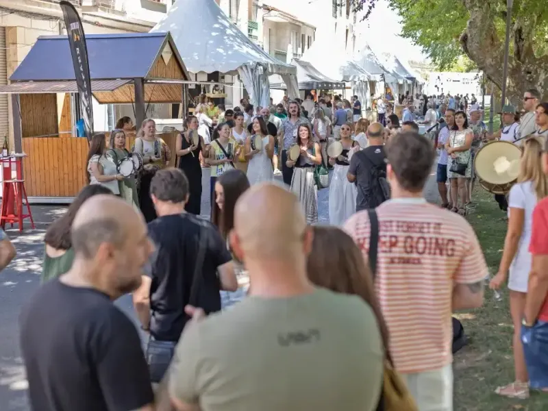 Verín celebra la I Feira de Stock 'DESESTOCA' para impulsar el comercio local