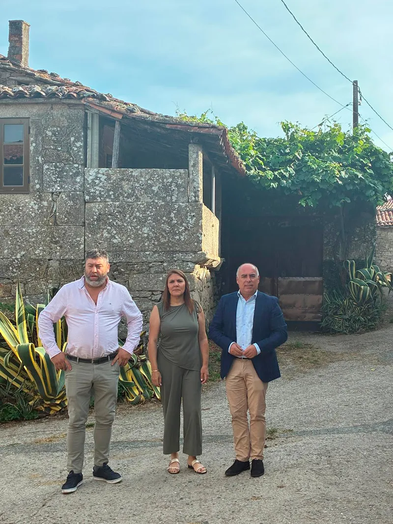 La Diputación de Pontevedra destina 65.000 euros a mejorar el núcleo rural de A Costa en Agolada